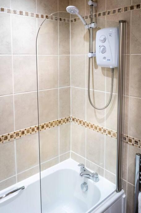 Апартаменты Charming 1-Bed Southside Flat In Great Location Глазго Экстерьер фото